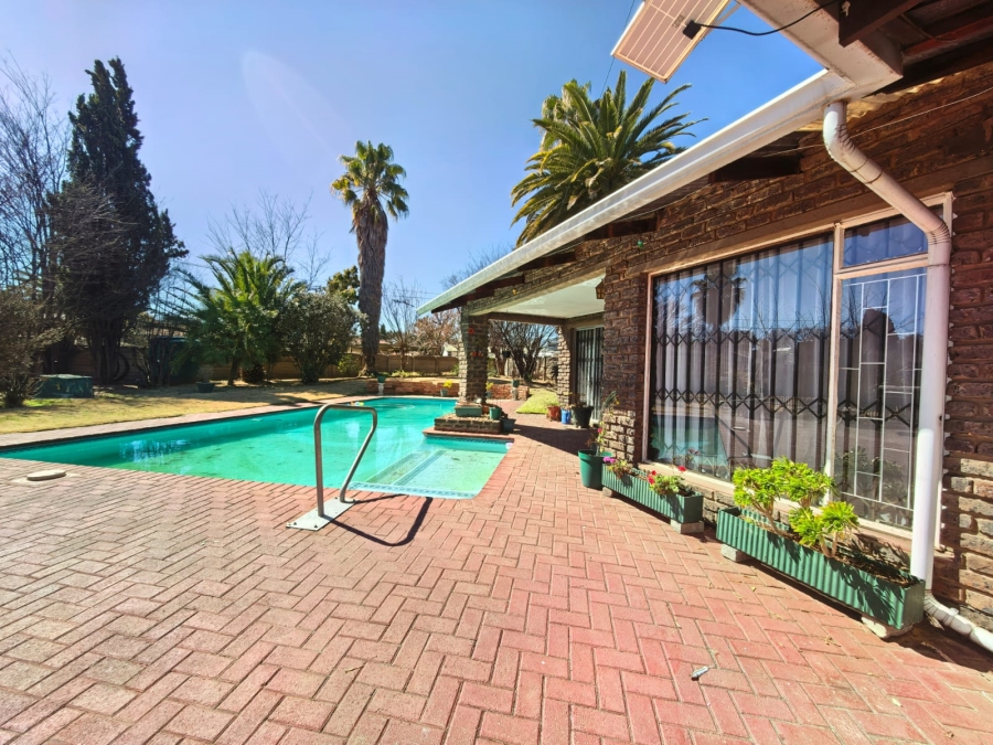 5 Bedroom Property for Sale in Sasolburg Ext 23 Free State